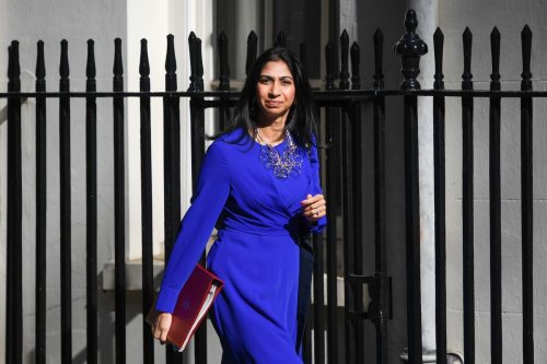 UK’s Braverman Goes to US to Set Out ‘Blueprint’ to Tackle Illegal Migration