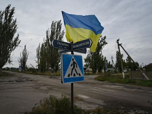 Ukraine Latest: EU Backs Russian Oil Cap in Sanctions Package