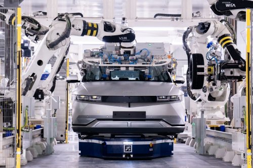 Hyundai Unveils Showpiece Robot-Powered EV Plant in Singapore