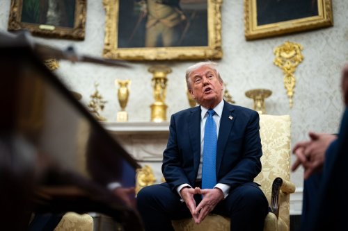Trump Floats New Income Tax Cut in Bid to Ease Bite of Tariffs
