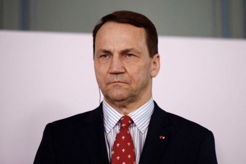 Poland’s Sikorski Warns US to Aid Ukraine or Face ‘Profound Consequences’