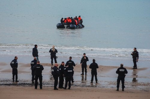 UK Seeks EU Go-Ahead to Broker Migrant Returns With Members