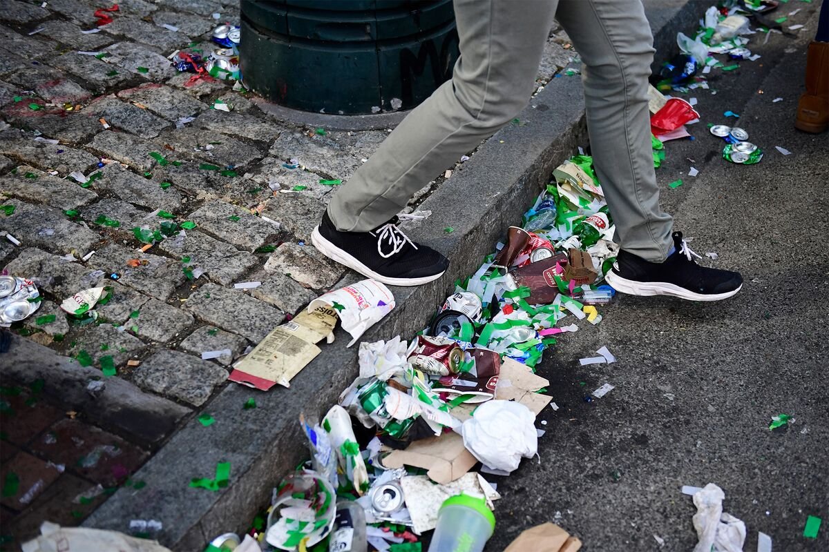 Super Bowl Parties Produce Tons of Trash. Phoenix Is Hoping to Fix That