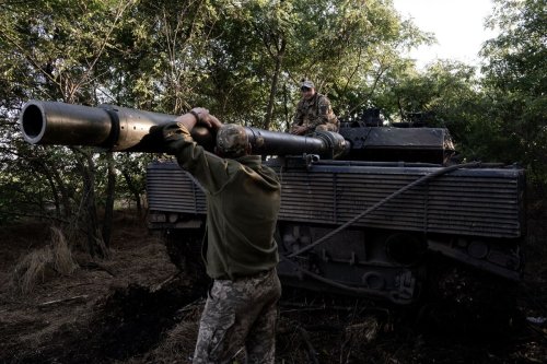 Ukraine Advances on Russian Defenses as US Battle Tanks Arrive