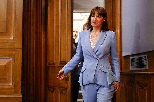 Reeves Says Never Say Never on Forcing UK Pension Investment