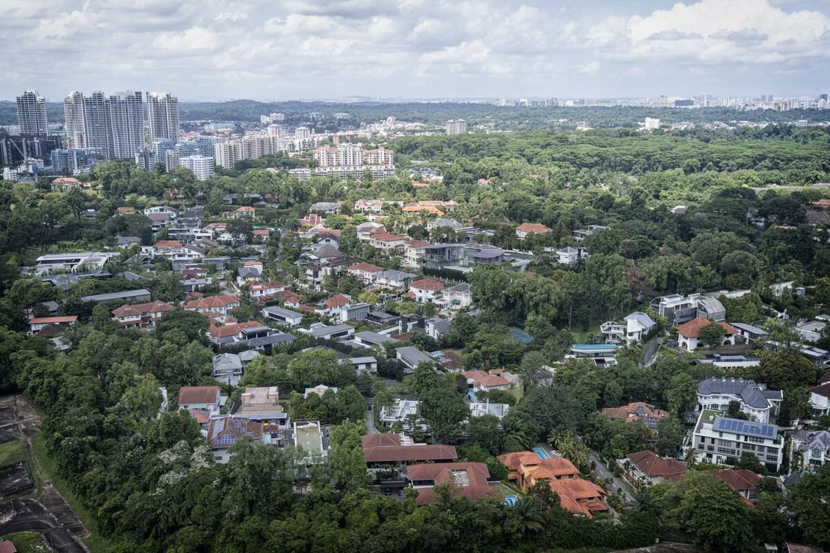 Singapore's Hot Housing Rental Market Puts Expats Under Pressure
