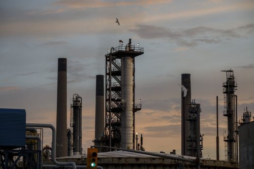 Imperial Oil, MEG, Cenovus Push Back at Trudeau’s ‘Aggressive’ Carbon Plan