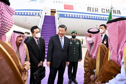 China, Saudi Sign Deals as Xi Gets Warm Welcome in Riyadh