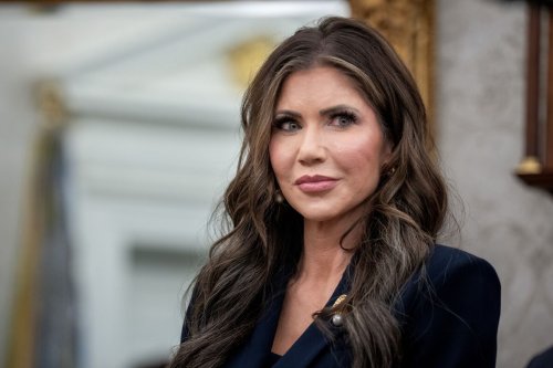 Kristi Noem’s Purse Stolen From Popular DC Restaurant With $3,000 Cash
