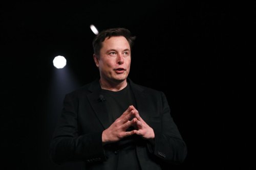Elon Musk’s Twitter Deal Is Proceeding, Not ‘On Hold,’ Executives Tell Staff