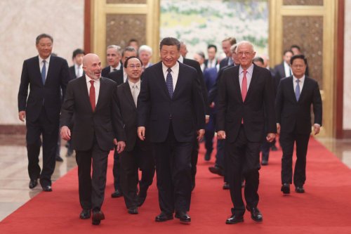 Xi Meets US CEOs, Seeking to Boost Confidence in China’s Economy