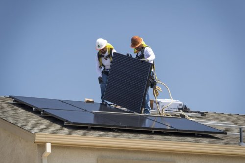 Solar Companies Slump as GOP Targets Earlier End to Tax Credits