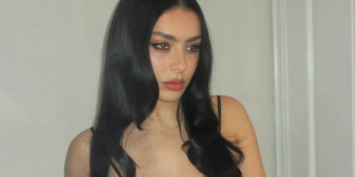 "Party Girl" Makeup Is Coming for Barely-There Beauty This Spring
