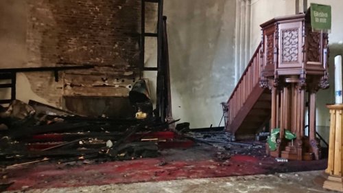 Brandanschlag auf Paul-Gerhardt-Kirche in Prenzlauer Berg! - B.Z. – Die Stimme Berlins