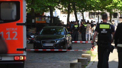 Auto fuhr rückwärts – zwei Kinder im Graefekiez schwer verletzt - B.Z. – Die Stimme Berlins