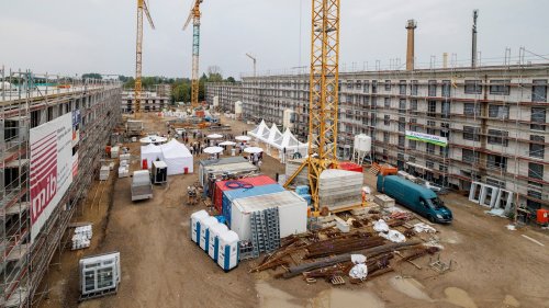 Sieht aus wie Plattenbau: Berlins neue standardisierte Wohnungen