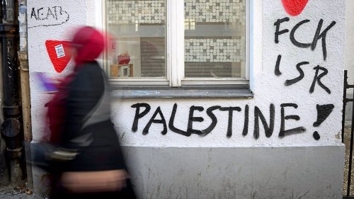 Schon wieder! Judenhasser zerstören Fenster von Neuköllner Lokal
