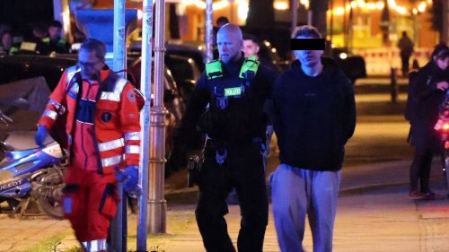 Passanten stoppen Messer-Mann – er hatte mehrere Frauen bedroht