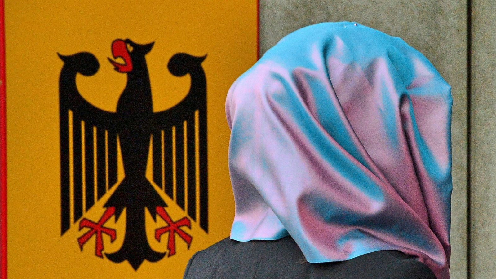 Berliner Grüne wollen Kopftuch in Amtsstuben und bei Polizei
