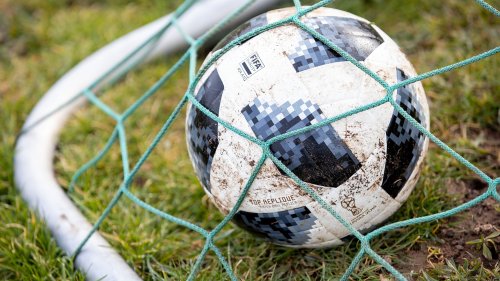 Fußballer vom Spandauer SV bricht im Spiel zusammen – tot!