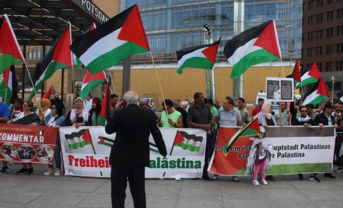 Hass-Parolen gegen Israel bei Demo in Berlin