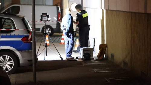 Polizist mit Messer verletzt – Verdächtiger schon wieder auf freiem Fuß!