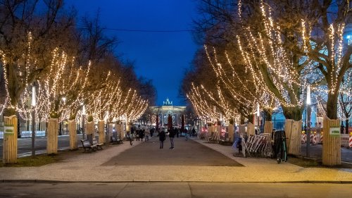 85.000 Euro! Senat rettet Weihnachts-Beleuchtung Unter den Linden