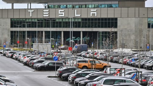 Tesla streicht mehr als zehn Prozent der Jobs - B.Z. – Die Stimme Berlins