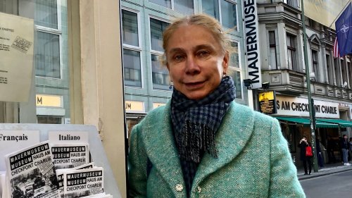 Wer ist die Frau, die mit 66 ihr zehntes Kind bekam?