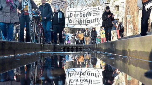 Protest-Parade gegen Görli-Zaun