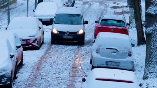 Wintereinbruch in Berlin und Brandenburg – Unfälle „im Minutentakt“