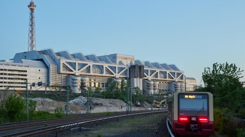 Ringbahn fährt wieder durch! Wie es mit der A100 weiter geht