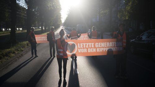 Vor Berlin-Marathon: Polizei besucht Klimakleber-Brunch