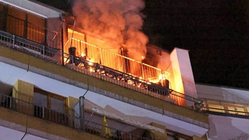 Nachbar terrorisiert Haus mit Kot und Urin, zündet seine Wohnung an