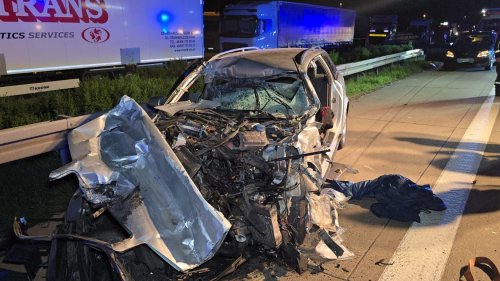 Fatale Kettenreaktion! Mann bei Unfall auf A2 schwer verletzt