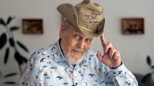 Auf diesem Cowboyhut sind über 200 Promi-Autogramme – jetzt wird er versteigert