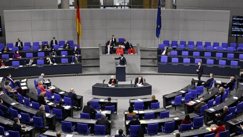 Genesenen-Status im Bundestag gilt weiter 6 Monate