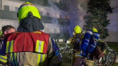 Kellerbrand in Neukölln – acht Personen gerettet, eine verletzt