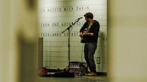 Musik im U-Bahnhof: BVG erlaubt wieder Auftritte von Straßenmusikern