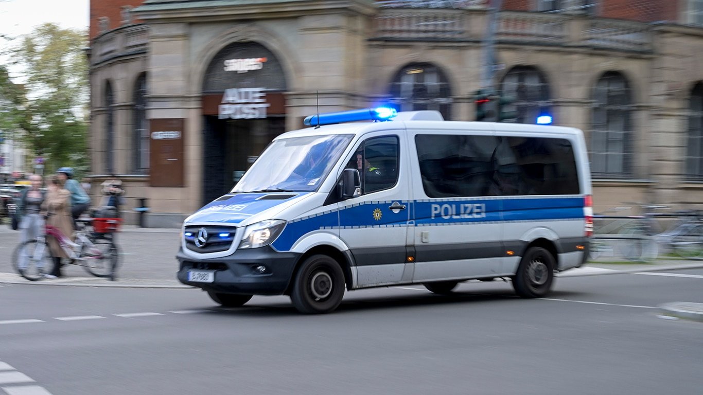 Sohn greift Mutter mit Axt an – jetzt soll er in die Psycho-Klinik
