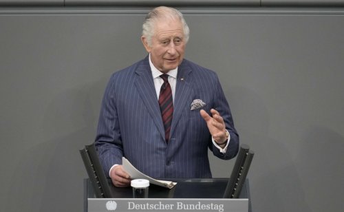 Warum spricht King Charles so gut Deutsch?