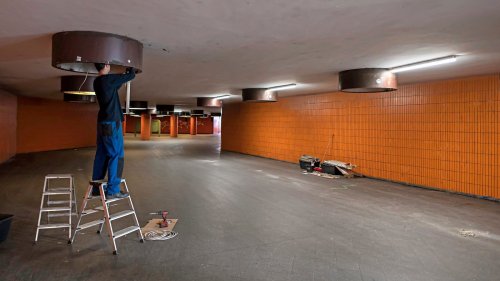 Lichtertausch! ICC-Unterführung wird heller und greller