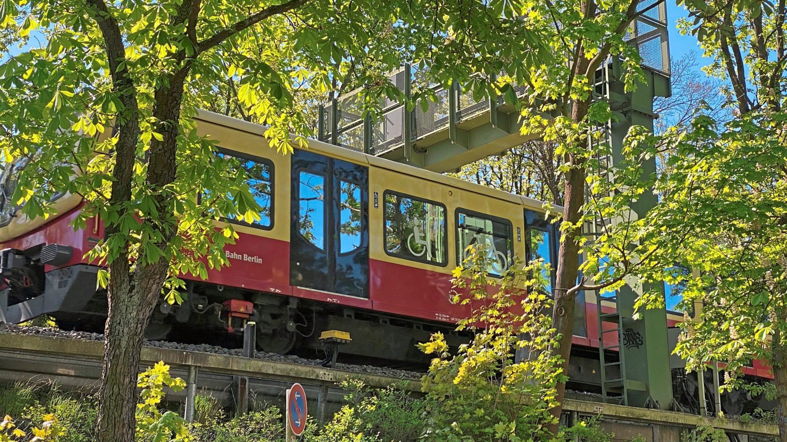 Bahn reagiert mit Bestürzung – und einer Warnung
