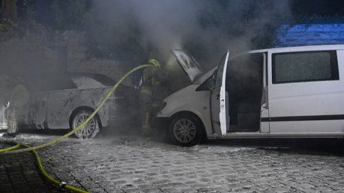 Brandstiftung in Kreuzberg! Mehrere Autos ausgebrannt