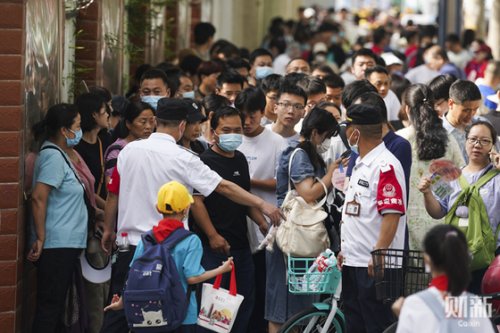 Gallery: China’s ‘Gaokao’ Exam Season Hits Fever Pitch