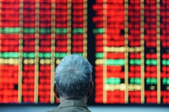 China’s Securities and Futures Crackdown Yields $2.2 Billion in Penalties
