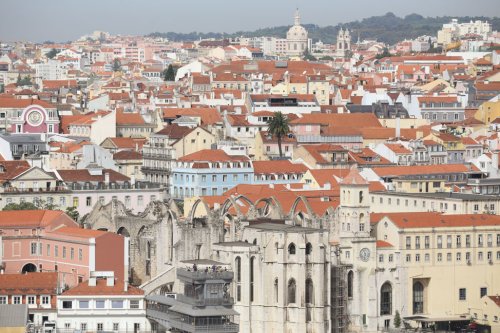 Lisbon Essentials: The Portugal Tourist Traps to Visit—and Those to Skip