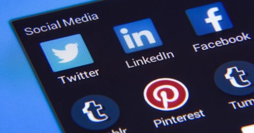 Pourquoi le logo de Facebook est-il bleu ? La raison va vous surprendre