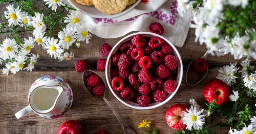 Voici l’astuce efficace pour récolter des framboises à l’infini à partir d’un seul pied