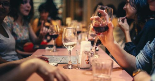 Polluants éternels : quelle est la différence entre le TFA, retrouvé dans du vin, et les PFAS ?